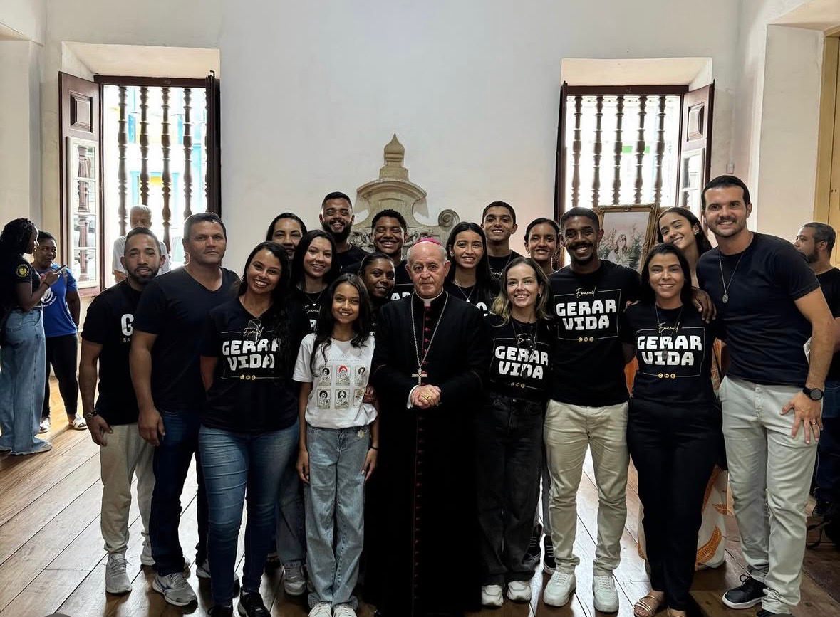 Com o Bispo de Mariana, nosso Pastor